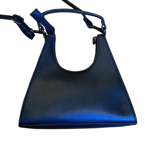 Black Triangle Faux Leather Small Crossbody Hand Bag - Picture 3 of 10